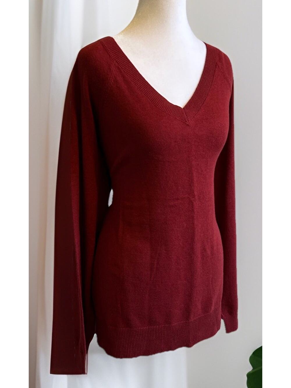 Lucky Brand Women's V-Neck Sweater, Pomegranate, XL Cotton Soft Casual Made USA